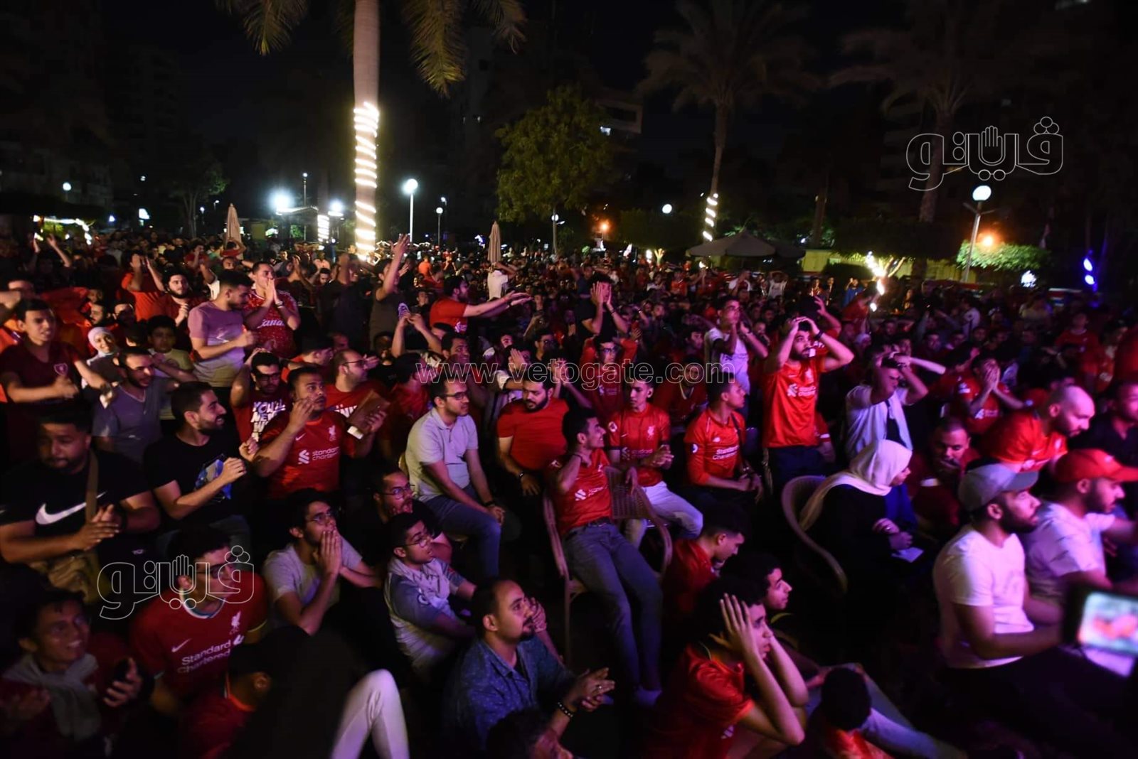 القلق والتوتر يسيطران على جماهير ليفربول خلال مواجهة الفريق لريال مدريد (7)