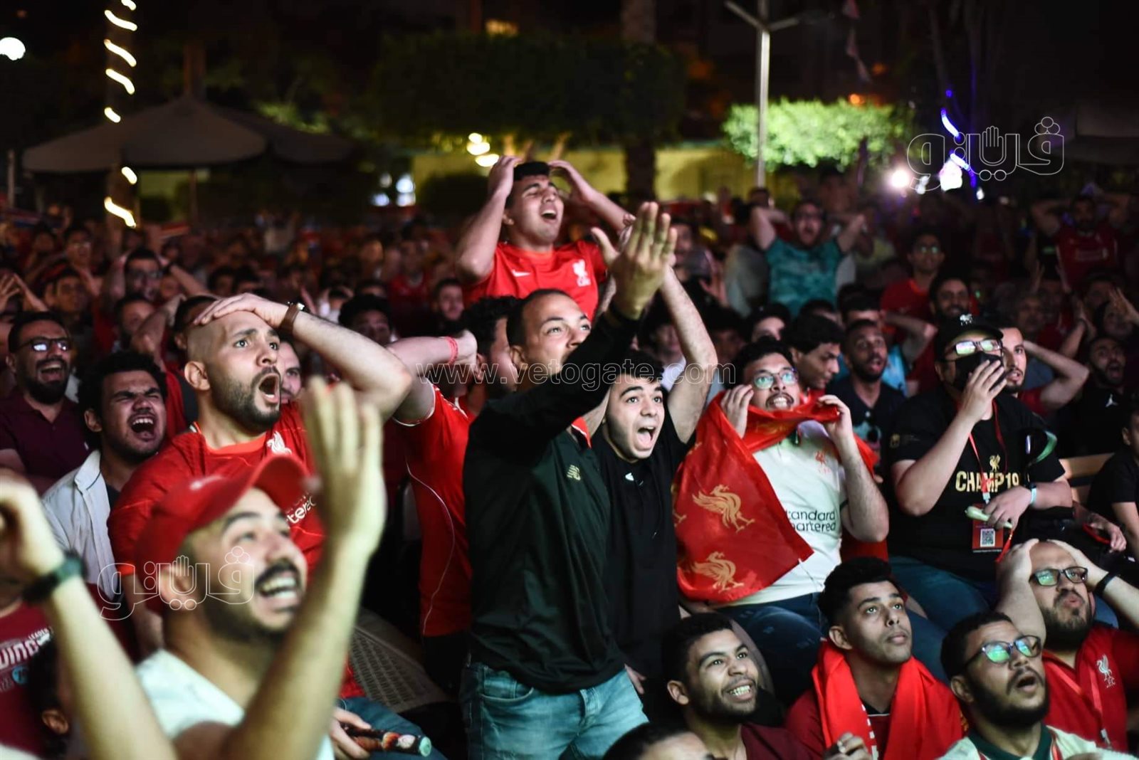 القلق والتوتر يسيطران على جماهير ليفربول خلال مواجهة الفريق لريال مدريد (17)