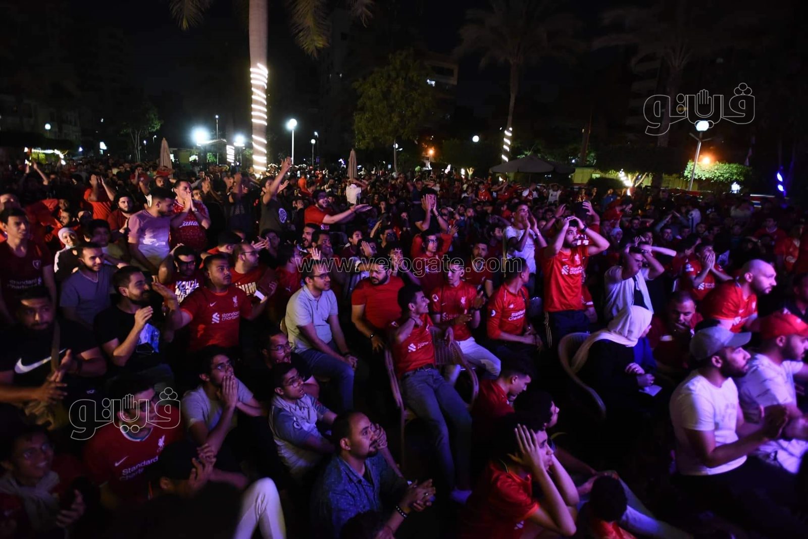 القلق والتوتر يسيطران على جماهير ليفربول خلال مواجهة الفريق لريال مدريد (20)