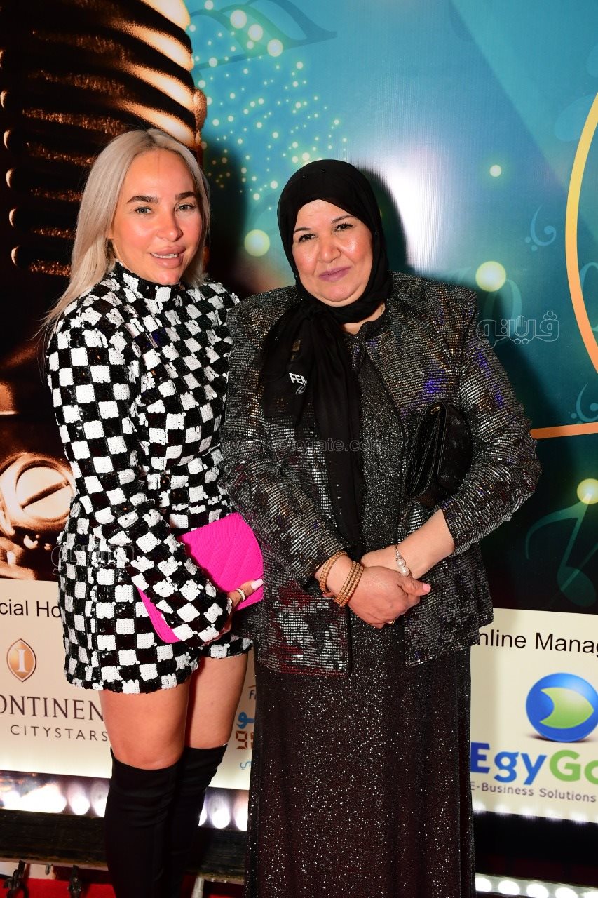 تكريم نجوم الفن وصناع المزيكا بمهرجان الميما (84)