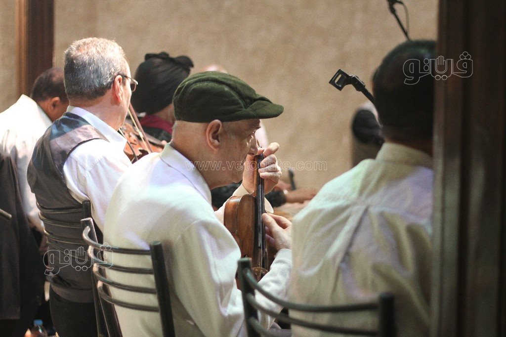 عبدالمنعم عازف الكمان (2)