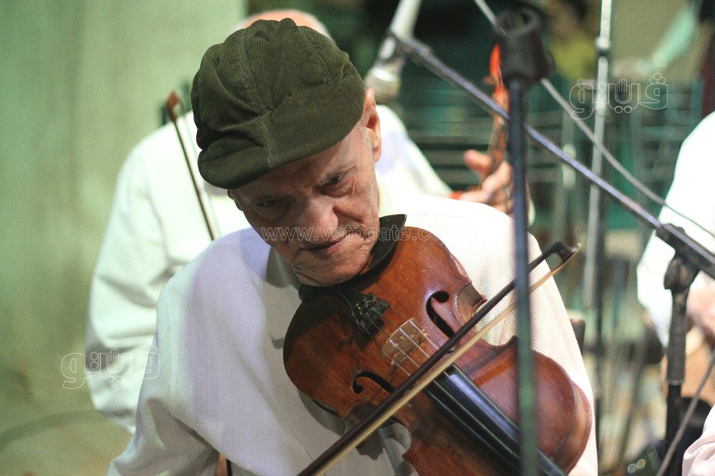 عبدالمنعم عازف الكمان (3)
