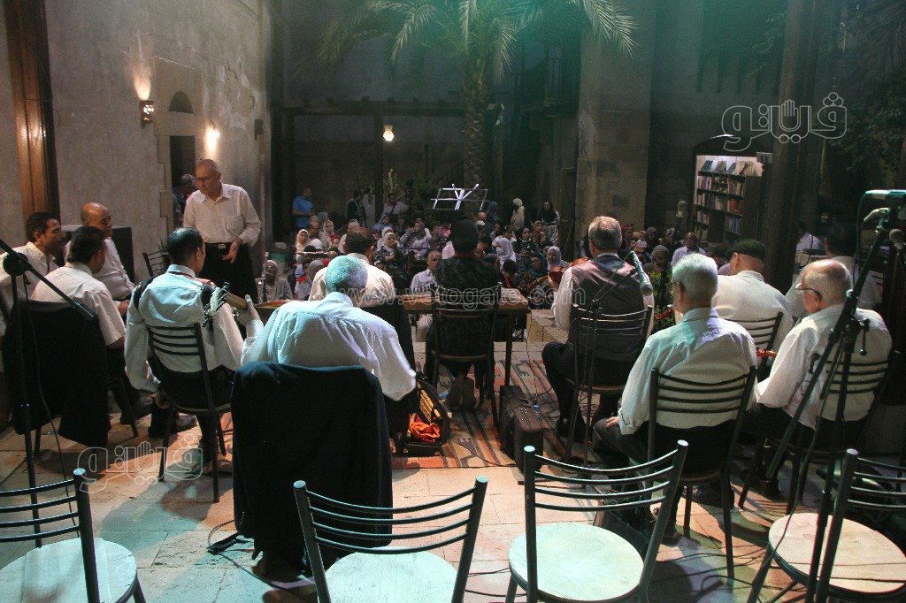 عبدالمنعم عازف الكمان في حفلات (4)