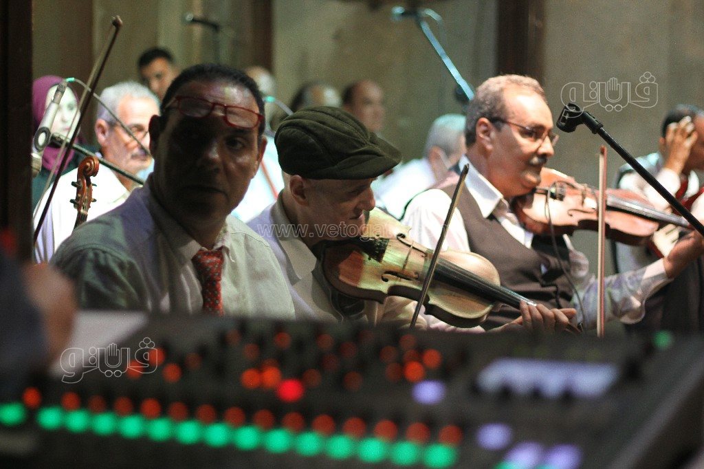 عبدالمنعم عازف الكمان في حفلات (6)