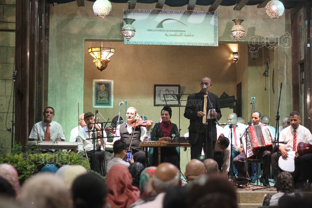 عبدالمنعم عازف الكمان في حفلات (7)