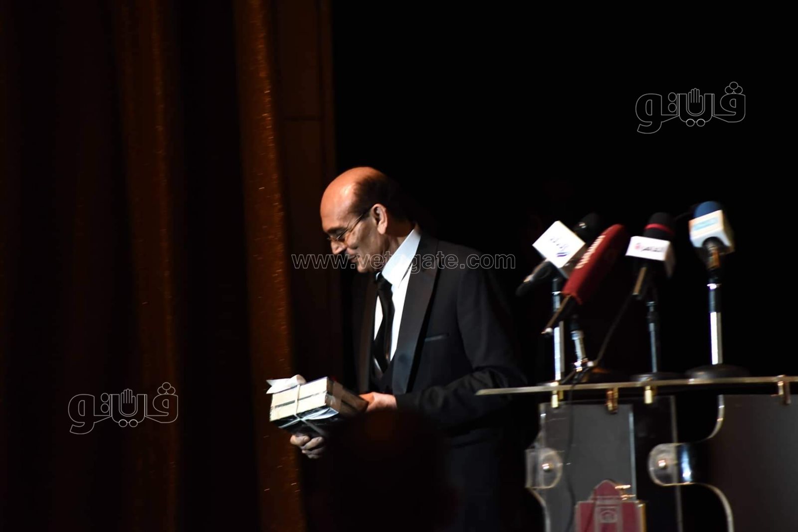 المتروبوليتان الأمريكية تكرم محمد صبحي بدار الأوبرا (1)