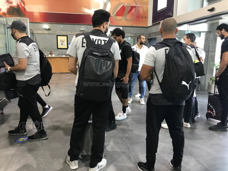 بعثة المنتخب تصل مطار القاهرة استعدادا للسفر إلى مالاوي (9)