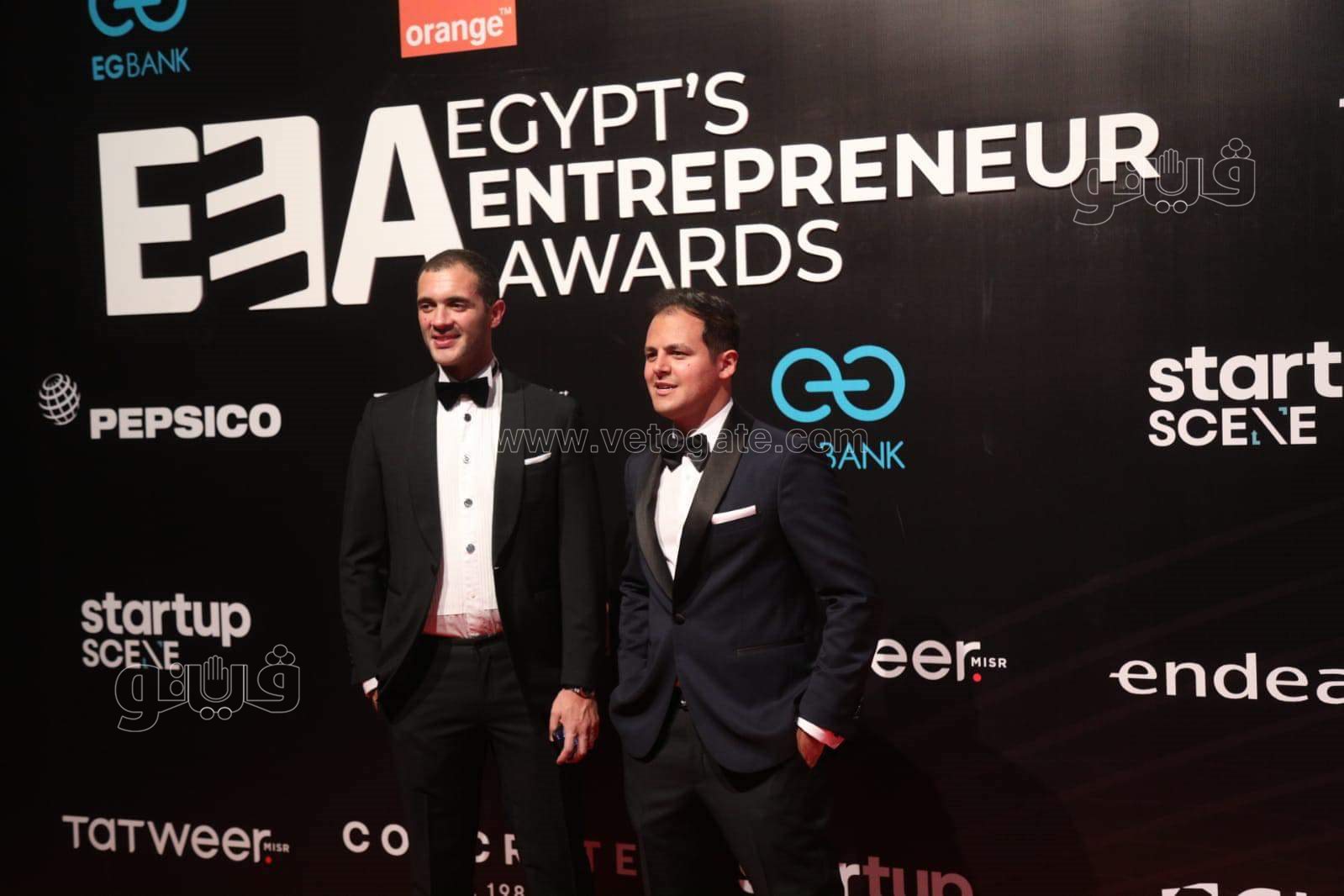 نجيب وسميح ساويرس والمشاط  في حفل إعلان جوائز ريادة الأعمال EEA (5)