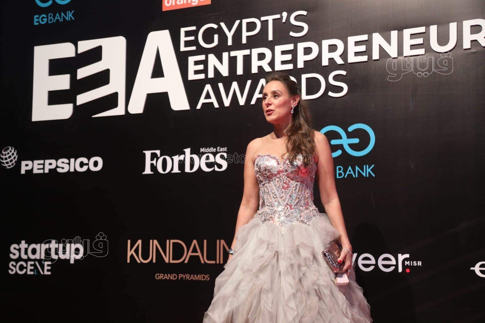 نجيب وسميح ساويرس والمشاط  في حفل إعلان جوائز ريادة الأعمال EEA (12)