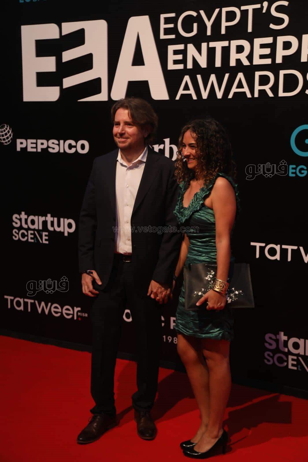 نجيب وسميح ساويرس والمشاط  في حفل إعلان جوائز ريادة الأعمال EEA (17)