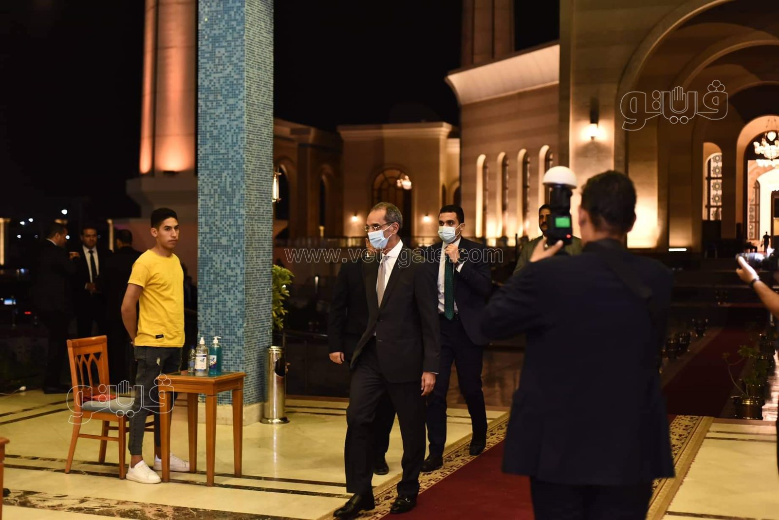 وزير الاتصالات ومحافظ الجيزة ووزيرة التخطيط يشاركون فى عزاء في وزير الصناعة الأسبق (1)