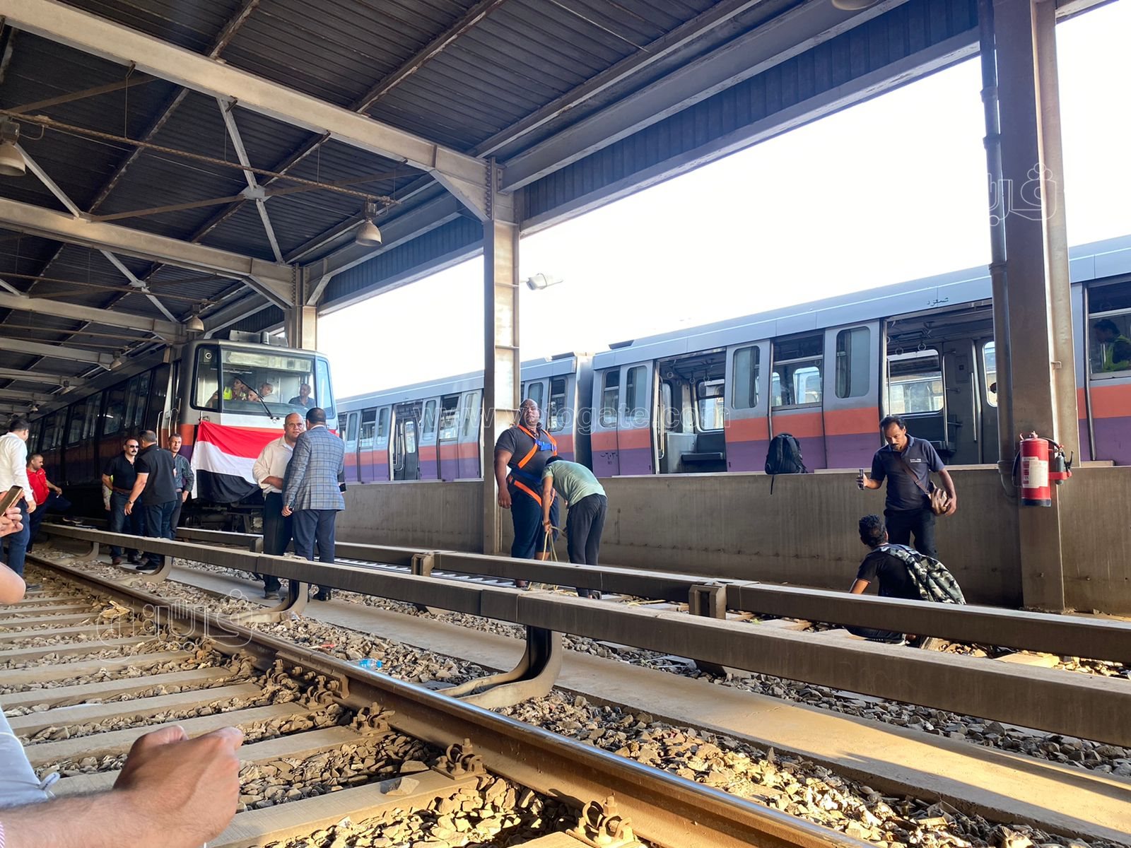 مرضى السرطان يلتقطون الصور التذكارية مع كابونجا قبل سحب المترو (9)