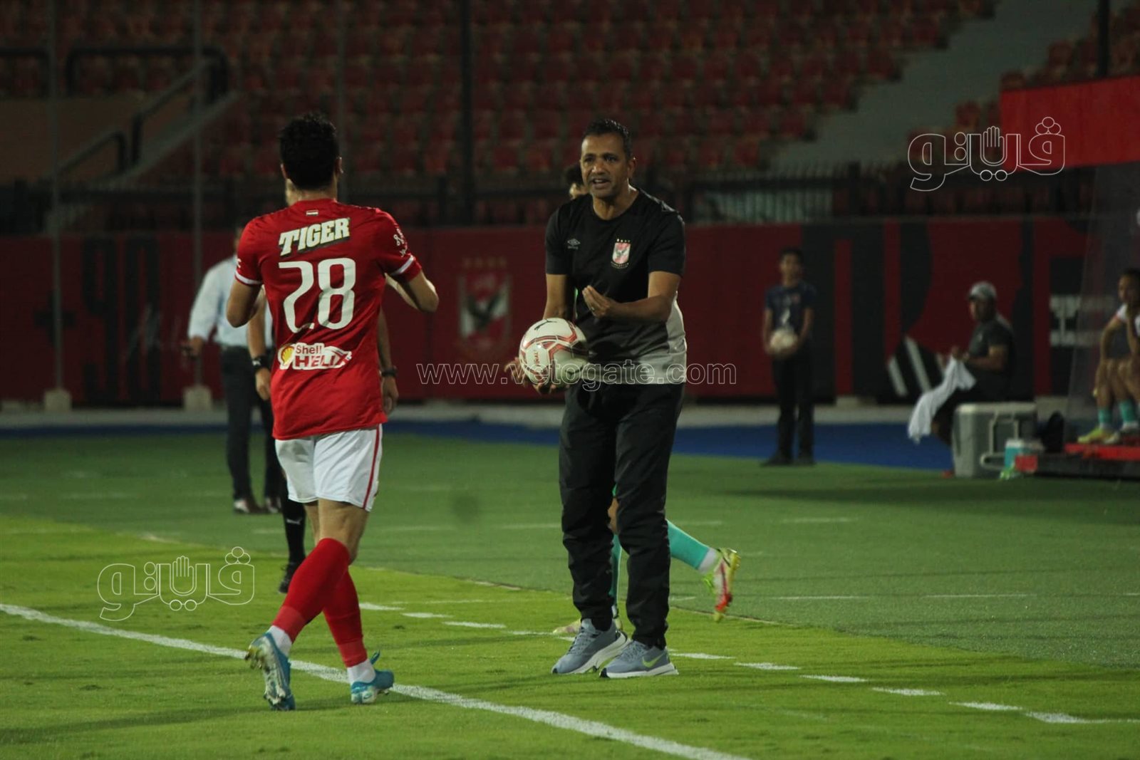 مباراة الأهلي وايسترن كومباني (5)