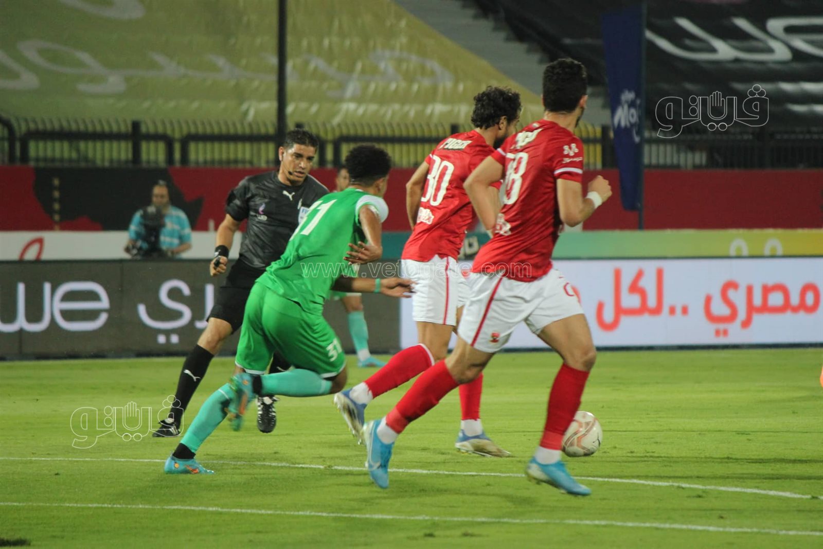 مباراة الأهلي وايسترن كومباني (1)