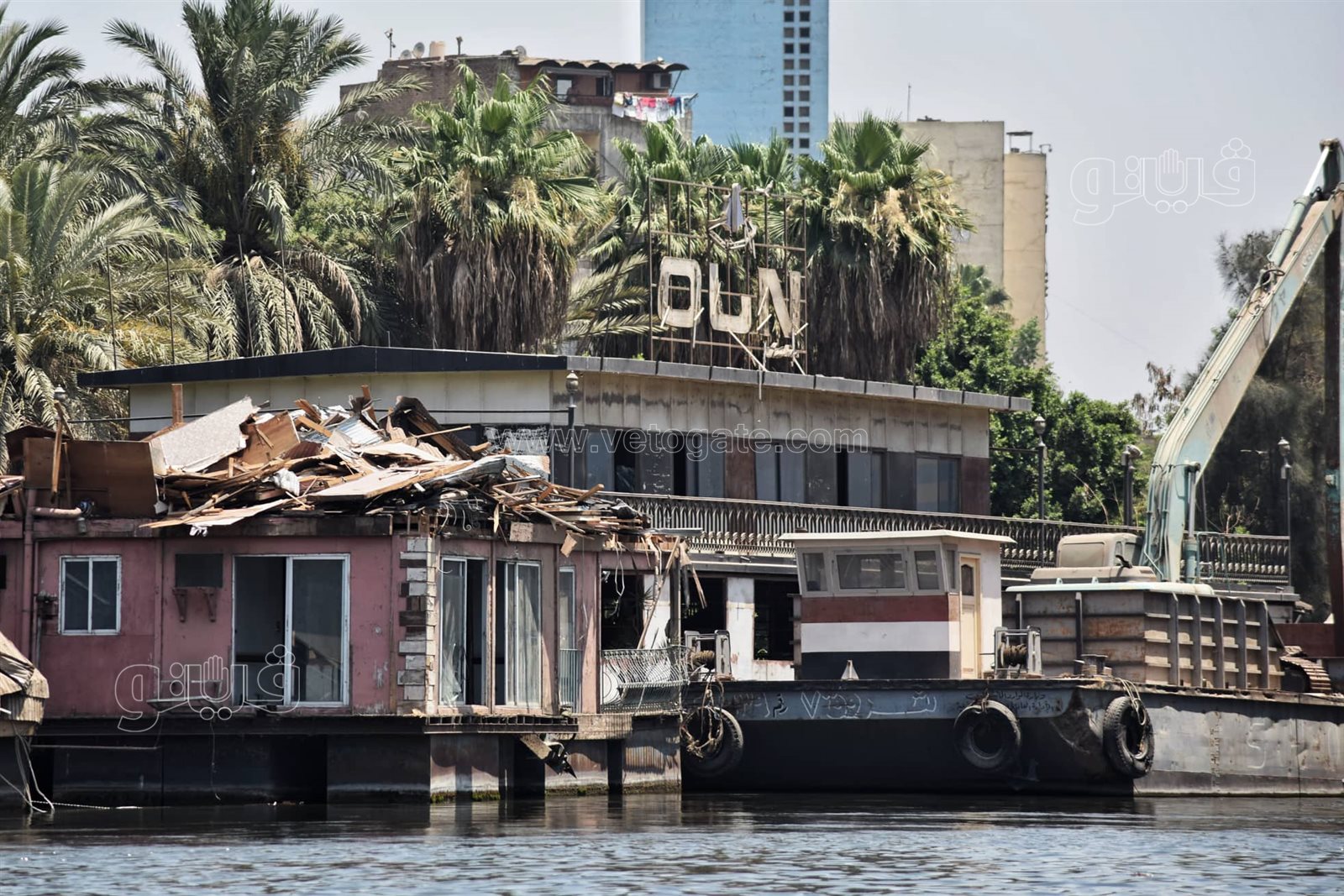 ازالة اكثر من 15 عائمة على نيل القاهرة (11)