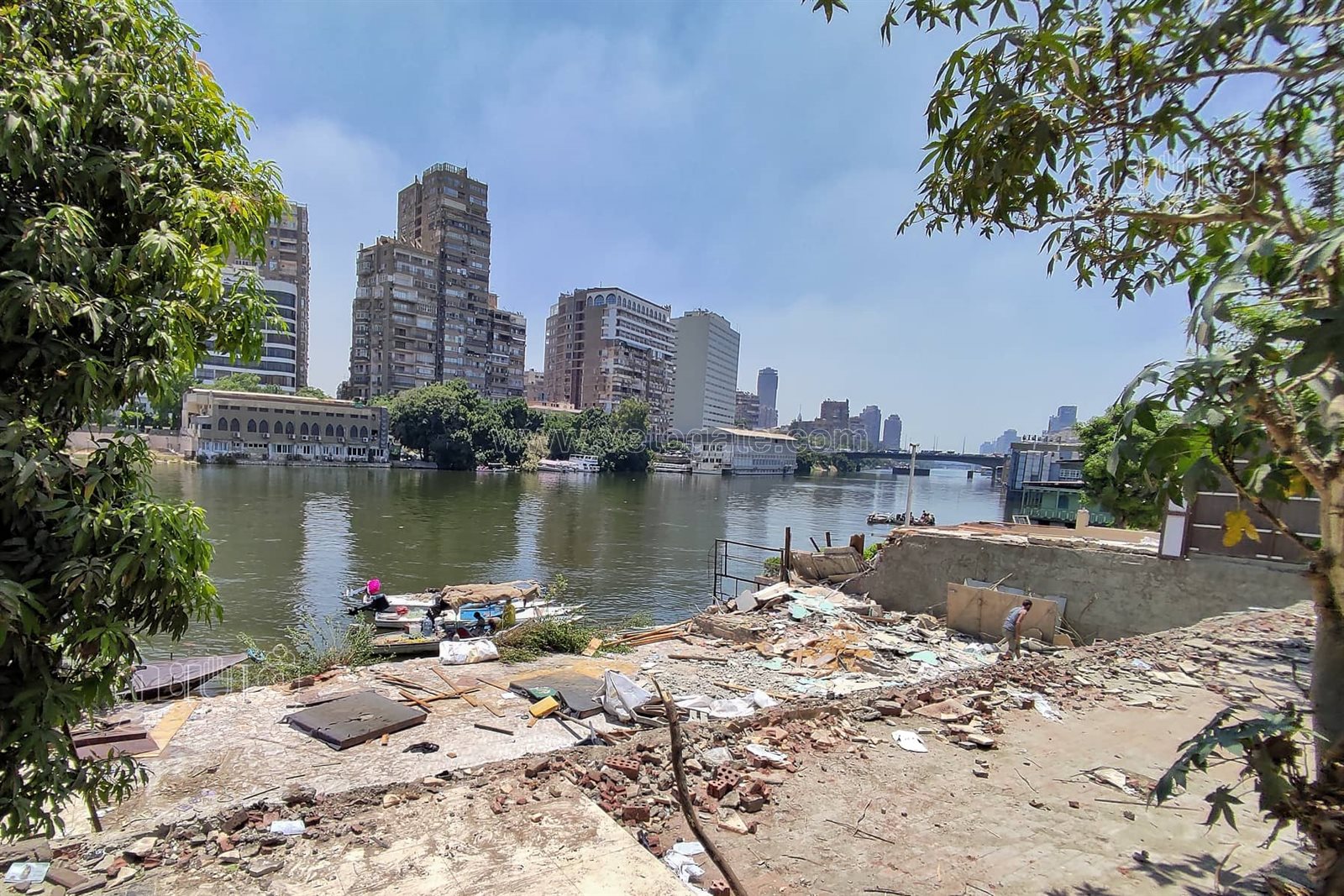 ازالة اكثر من 15 عائمة على نيل القاهرة (26)