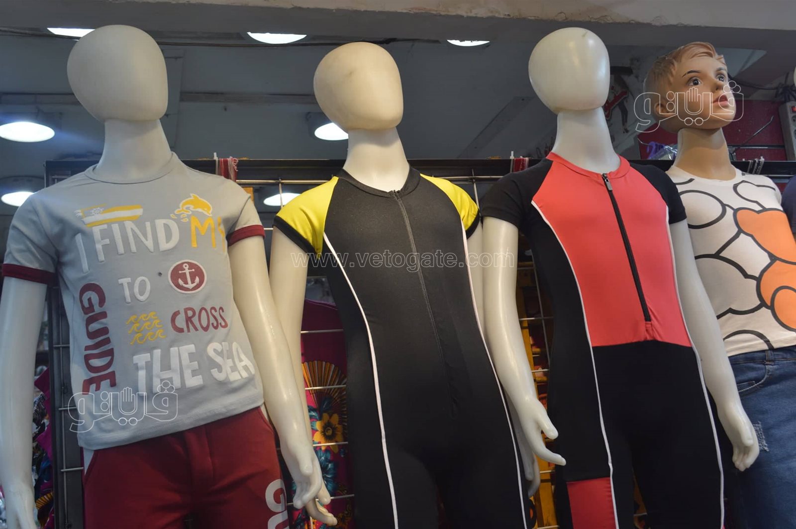 أسعار المايوهات وألعاب المصيف في العتبة (3)