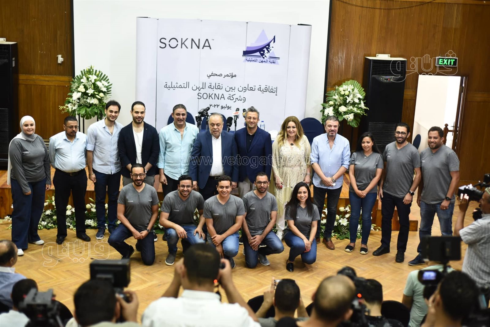 أشرف زكي الفنانين والصحفيين عانوا من المندسين في الجنازات ممن ينتهكون حرمة الموت (2)