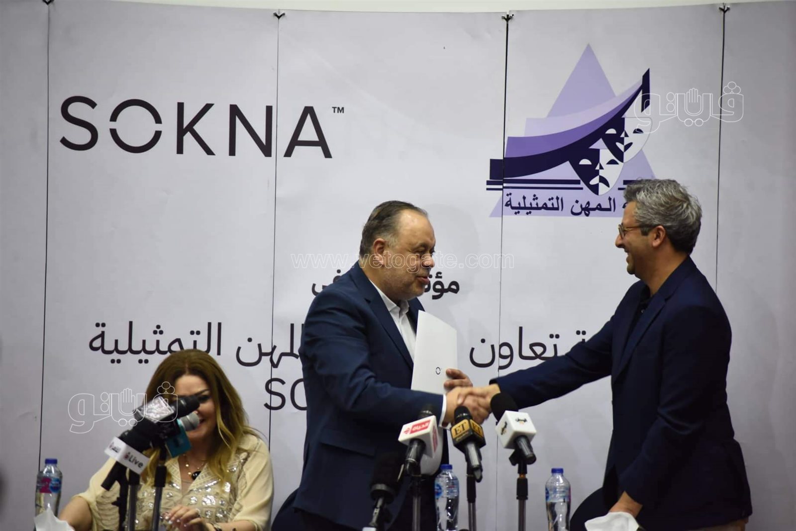 أشرف زكي الفنانين والصحفيين عانوا من المندسين في الجنازات ممن ينتهكون حرمة الموت (3)