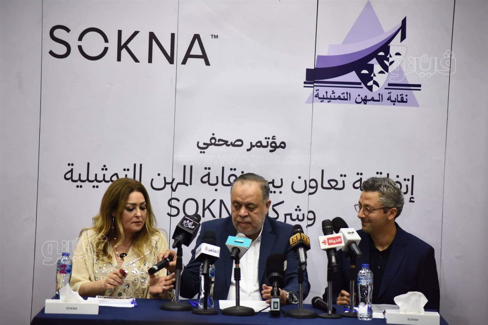 أشرف زكي الفنانين والصحفيين عانوا من المندسين في الجنازات ممن ينتهكون حرمة الموت (4)