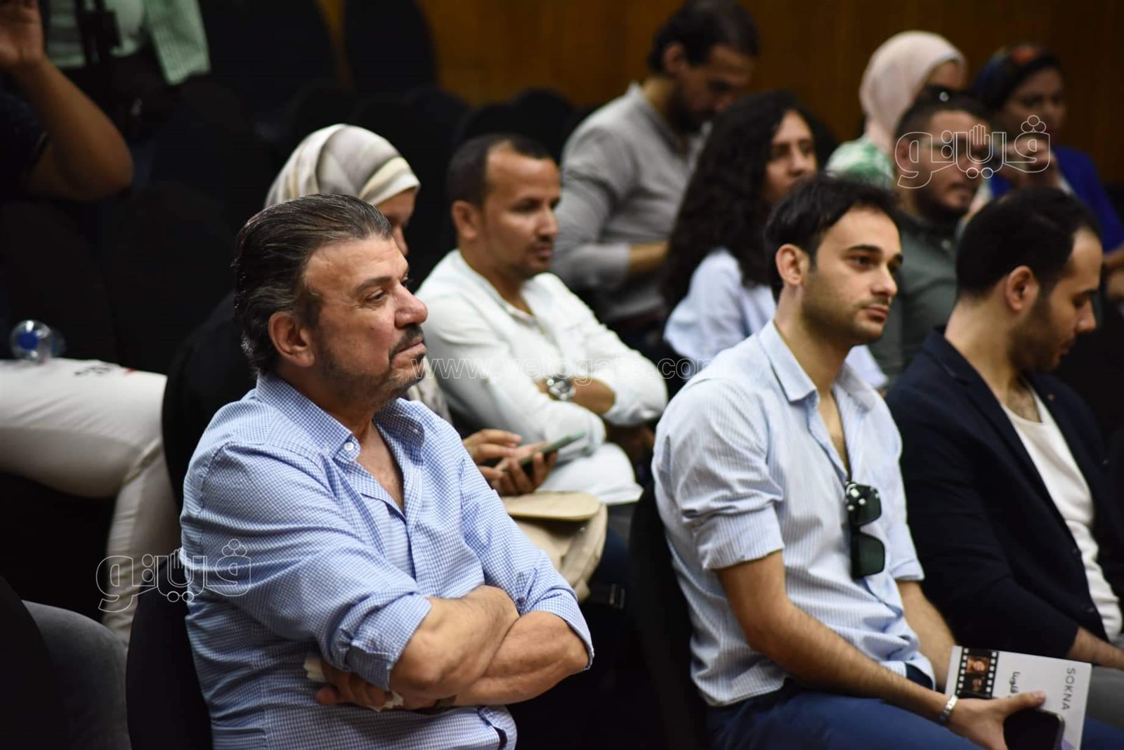 أشرف زكي الفنانين والصحفيين عانوا من المندسين في الجنازات ممن ينتهكون حرمة الموت (5)