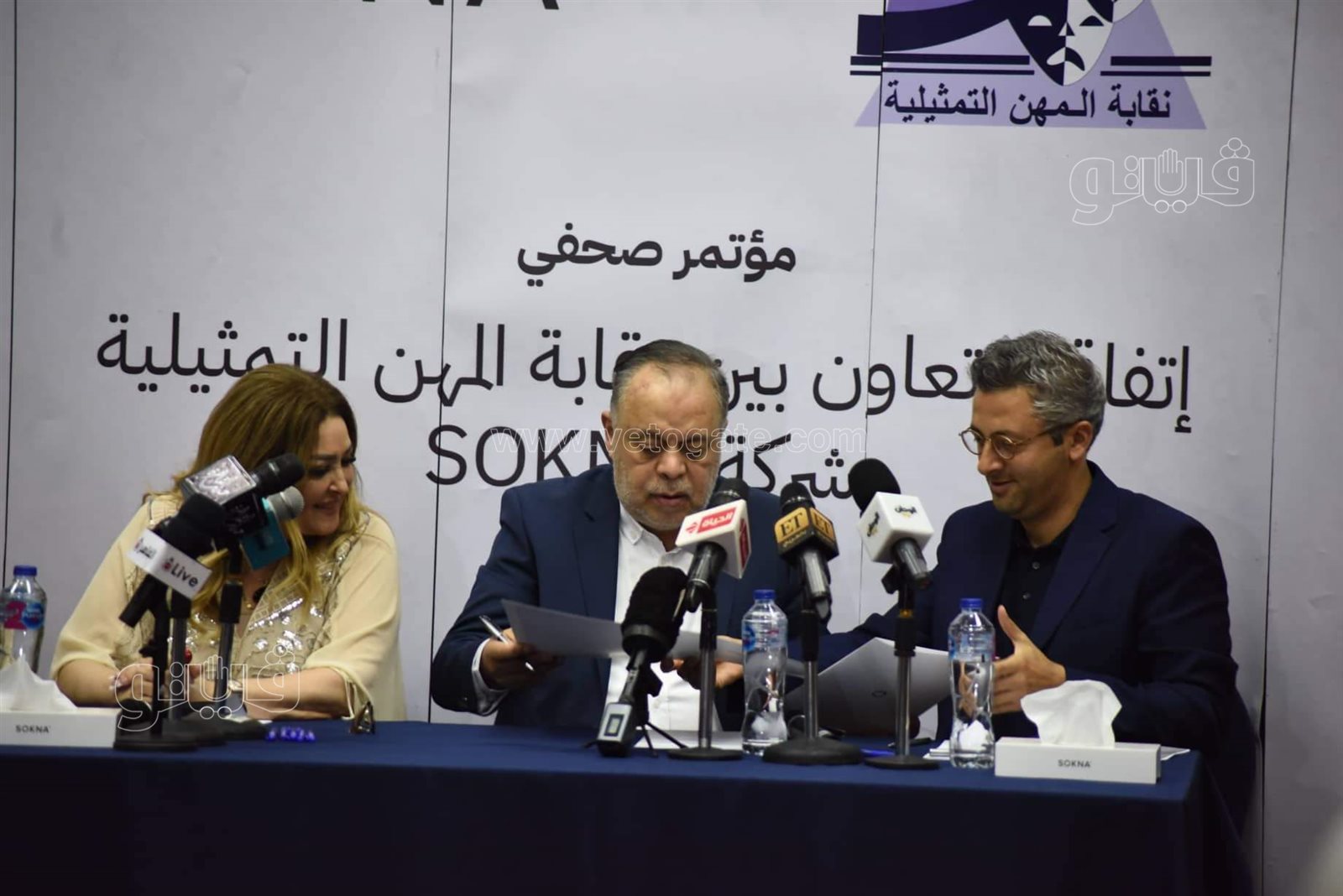 أشرف زكي الفنانين والصحفيين عانوا من المندسين في الجنازات ممن ينتهكون حرمة الموت (10)