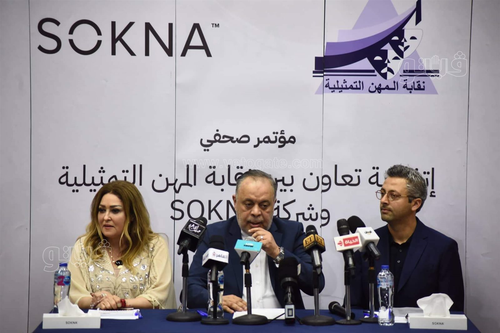 أشرف زكي الفنانين والصحفيين عانوا من المندسين في الجنازات ممن ينتهكون حرمة الموت (16)