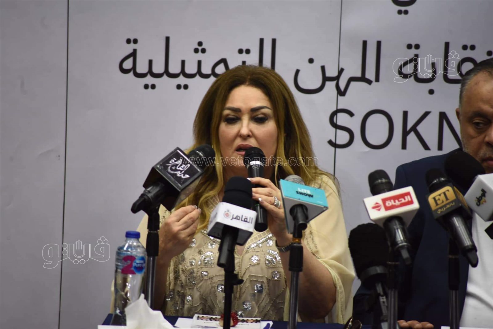 أشرف زكي الفنانين والصحفيين عانوا من المندسين في الجنازات ممن ينتهكون حرمة الموت (20)