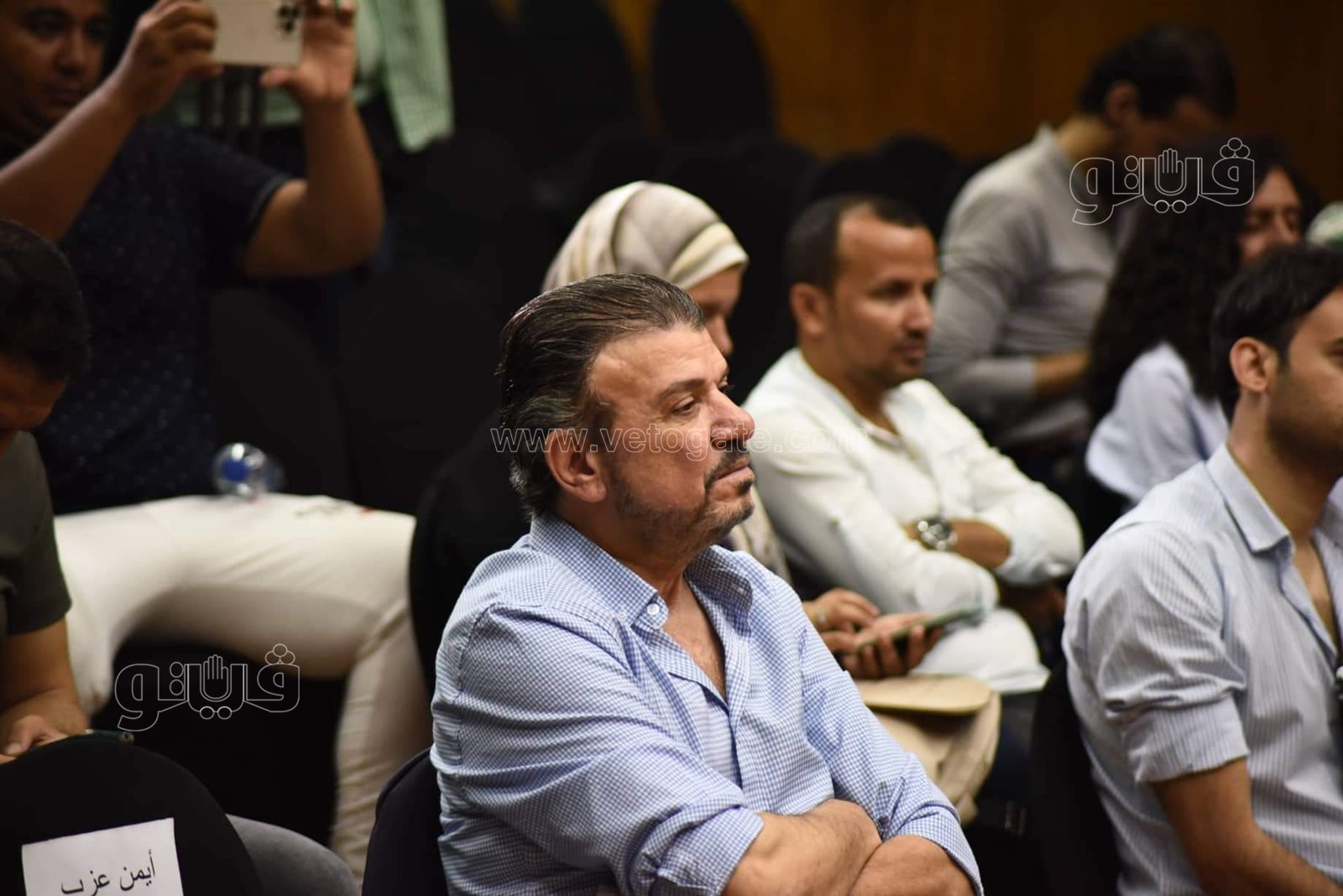 أشرف زكي الفنانين والصحفيين عانوا من المندسين في الجنازات ممن ينتهكون حرمة الموت (28)