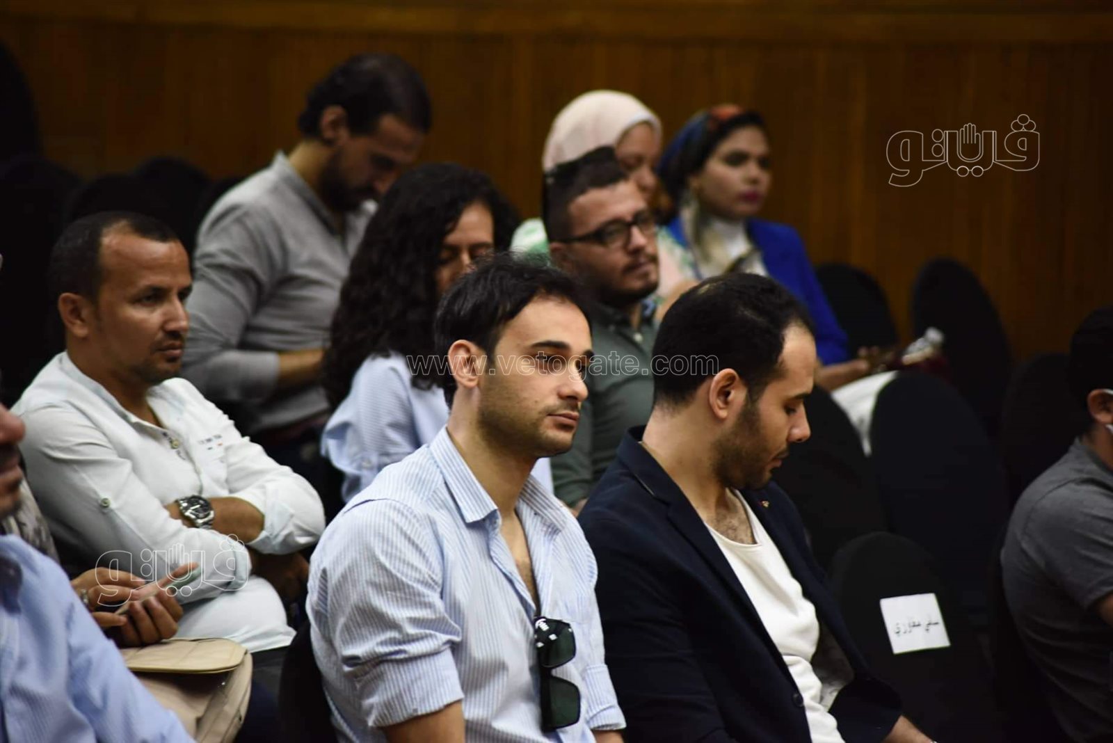 أشرف زكي الفنانين والصحفيين عانوا من المندسين في الجنازات ممن ينتهكون حرمة الموت (29)