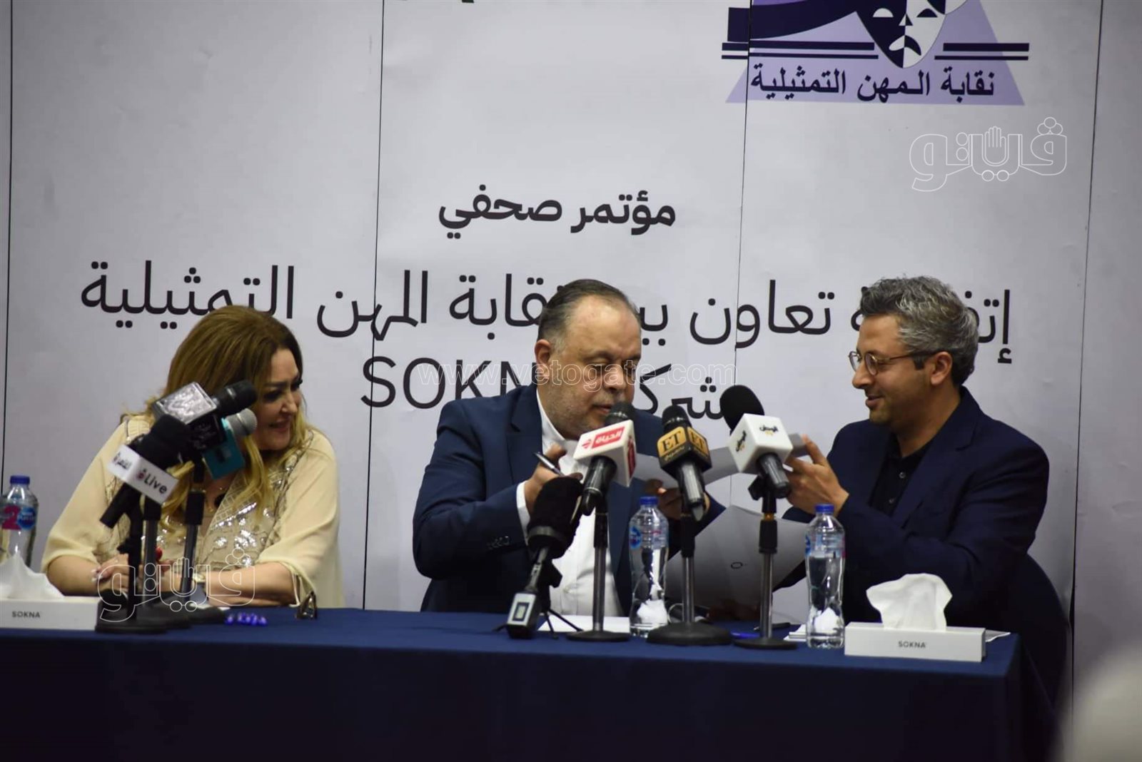 أشرف زكي الفنانين والصحفيين عانوا من المندسين في الجنازات ممن ينتهكون حرمة الموت (39)