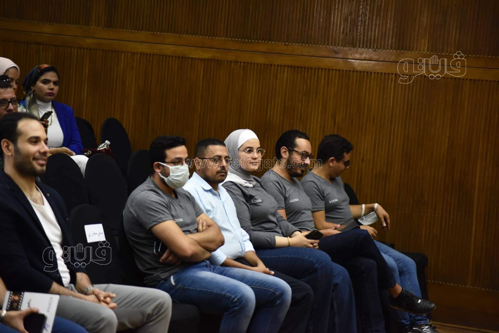 أشرف زكي الفنانين والصحفيين عانوا من المندسين في الجنازات ممن ينتهكون حرمة الموت (42)