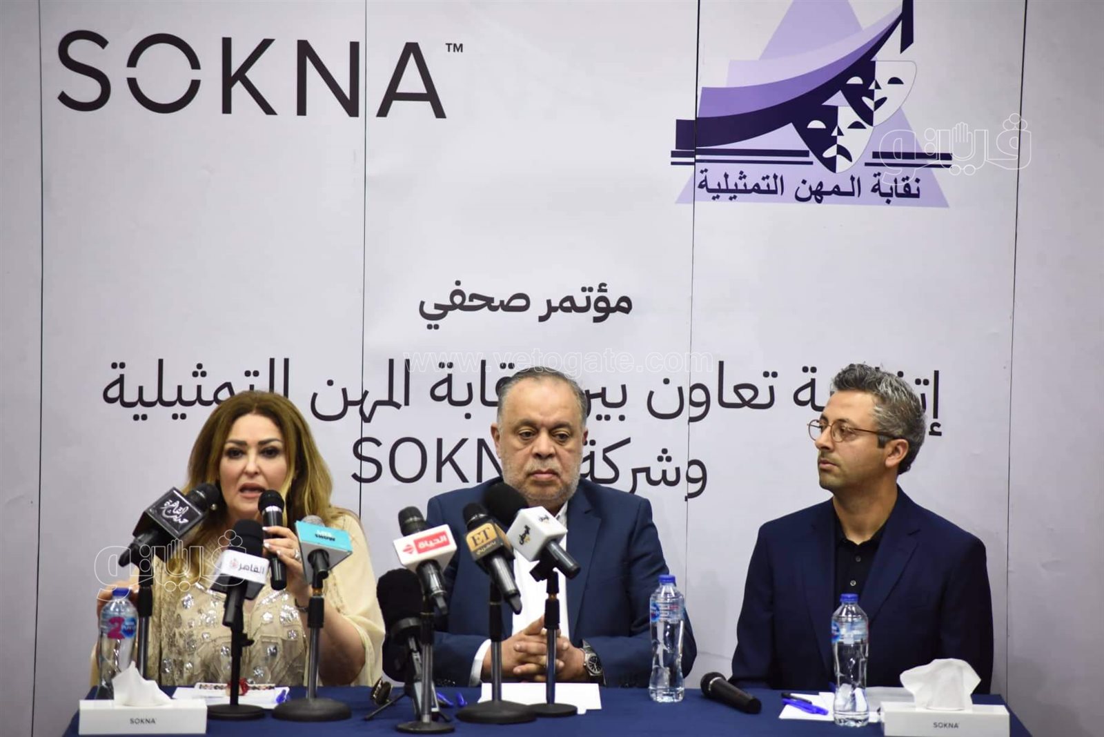 أشرف زكي الفنانين والصحفيين عانوا من المندسين في الجنازات ممن ينتهكون حرمة الموت (45)