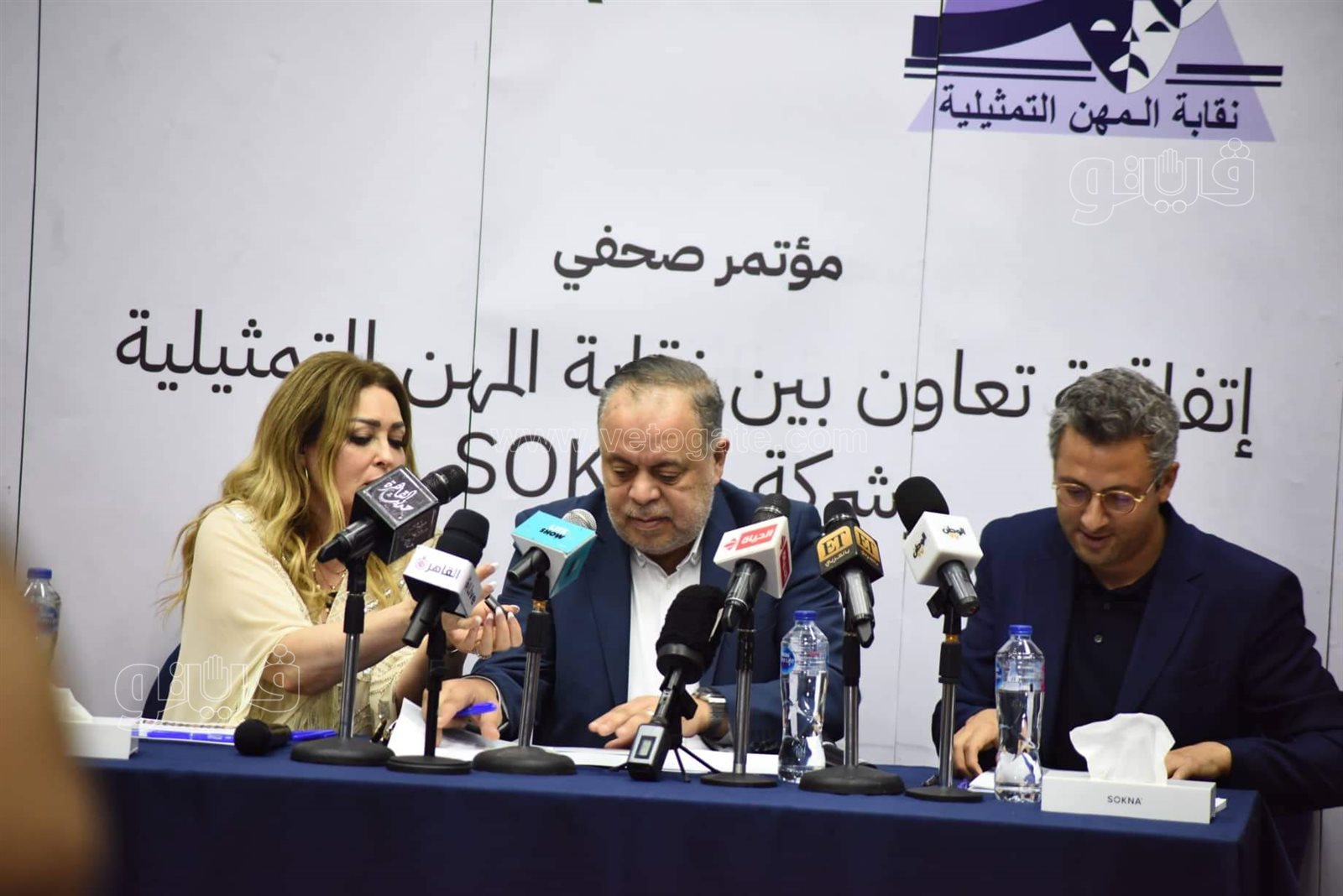 أشرف زكي الفنانين والصحفيين عانوا من المندسين في الجنازات ممن ينتهكون حرمة الموت (46)