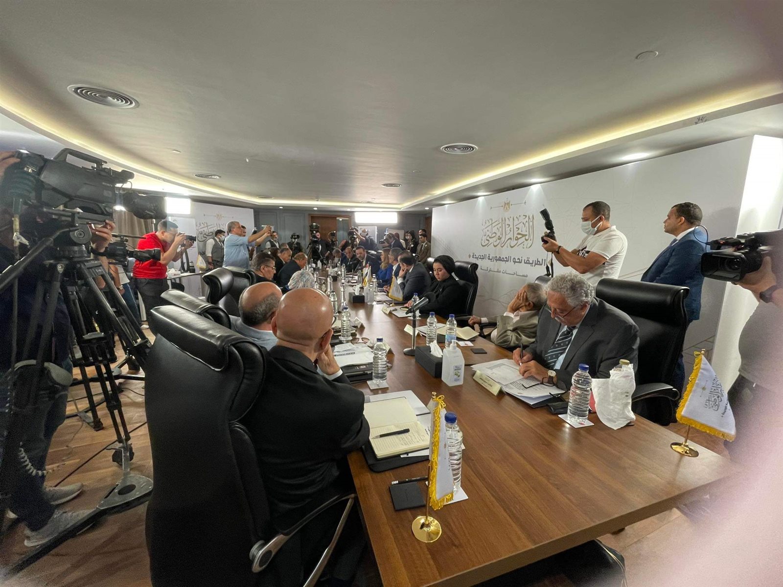 الحوار الوطنى (13)