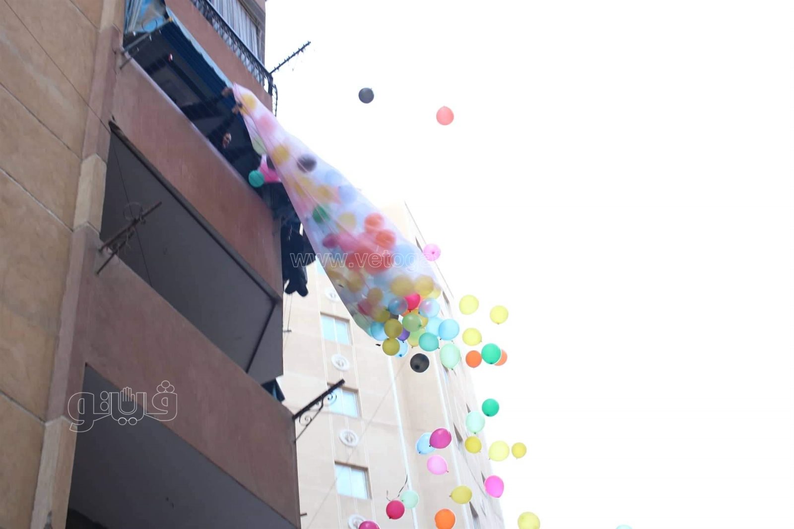 كنيسة ومسجد وشلالات البلالين..صلاة العيد في المعادي شكل تاني (4)