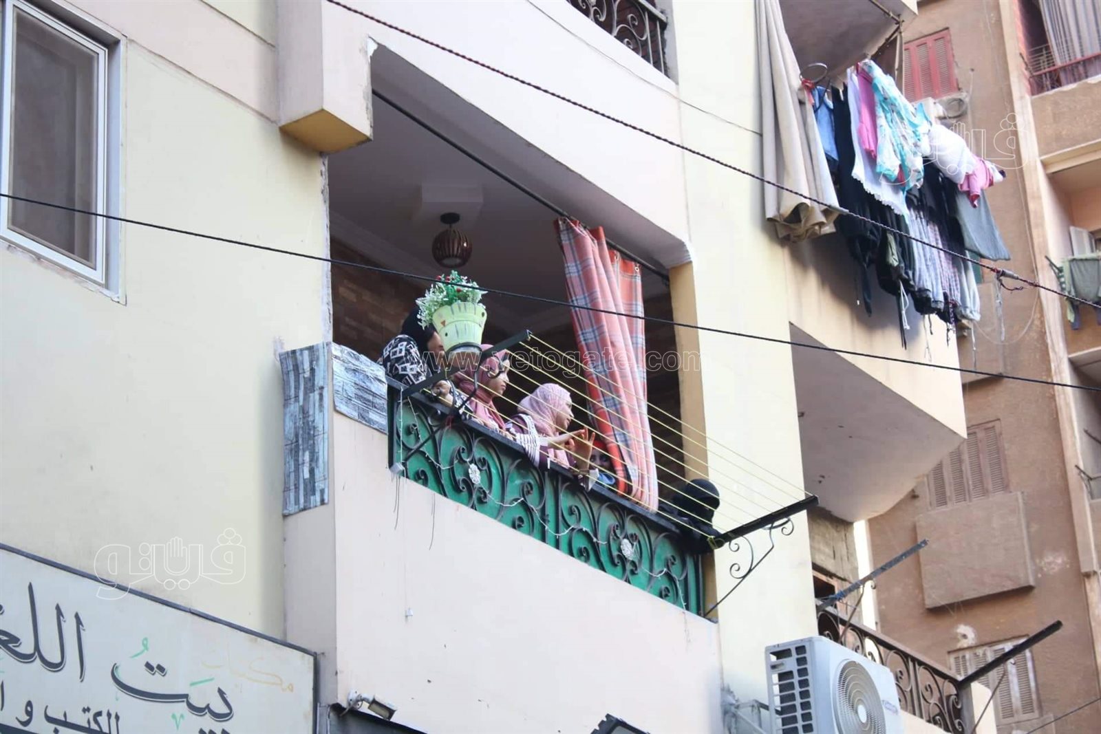 كنيسة ومسجد وشلالات البلالين..صلاة العيد في المعادي شكل تاني (11)