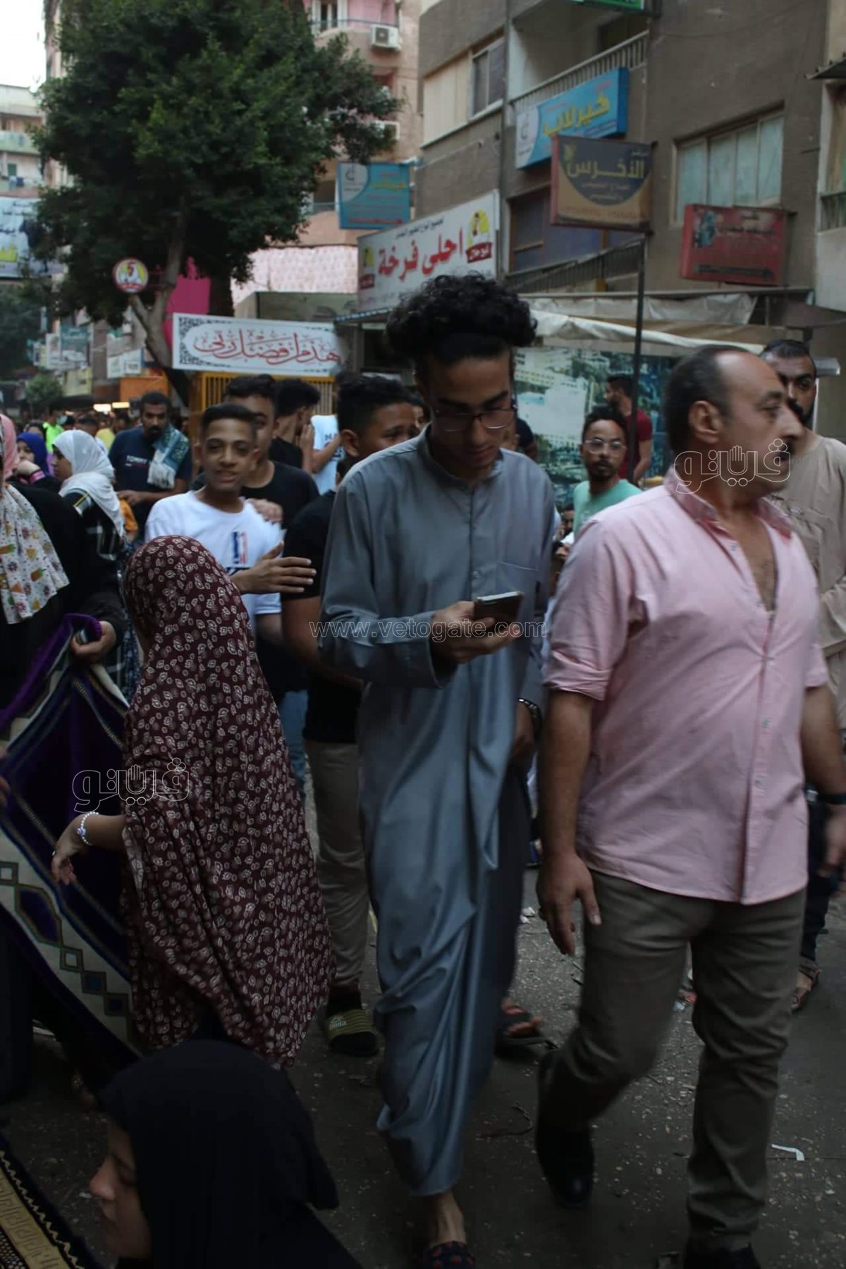 كنيسة ومسجد وشلالات البلالين..صلاة العيد في المعادي شكل تاني (23)