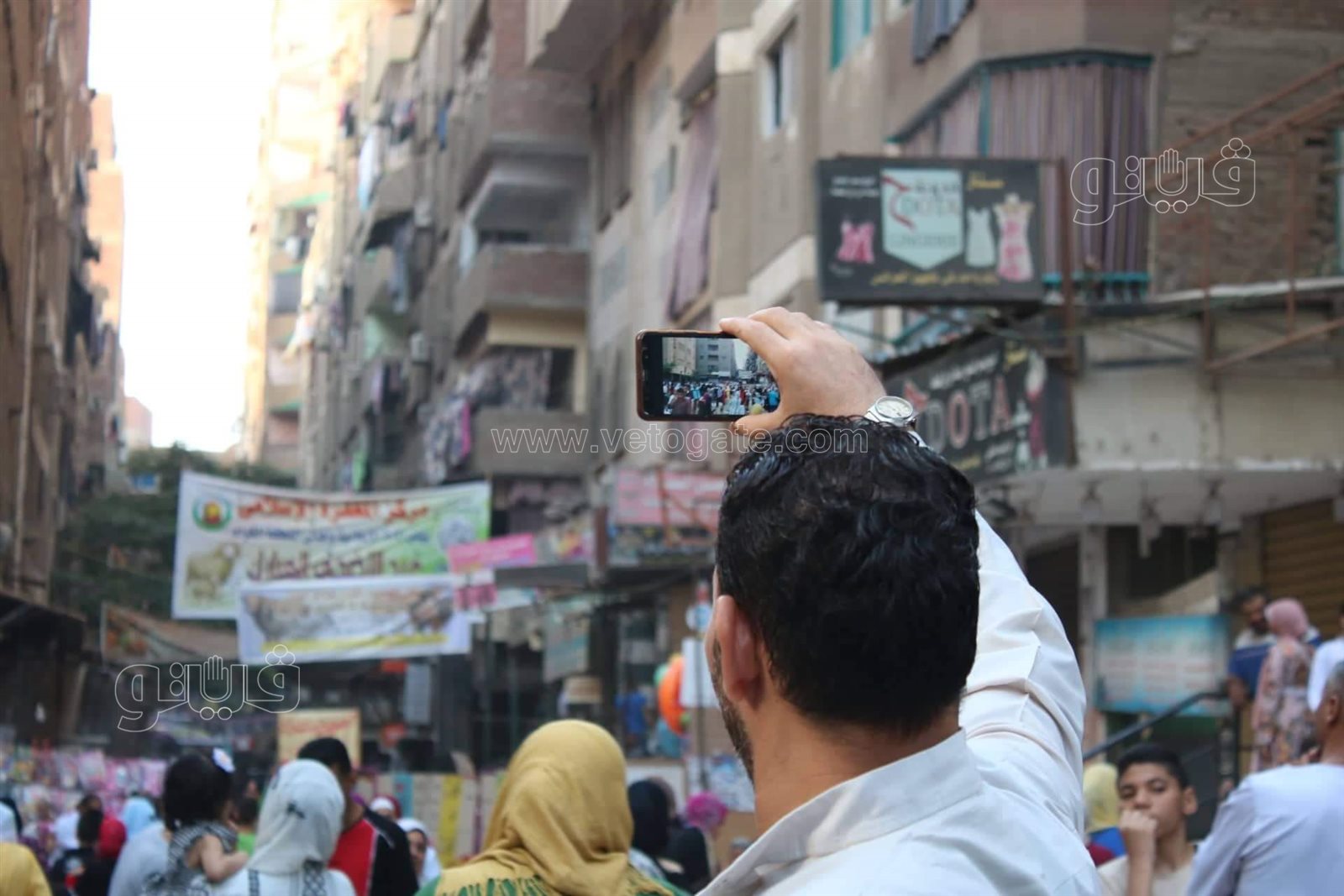 كنيسة ومسجد وشلالات البلالين..صلاة العيد في المعادي شكل تاني (24)