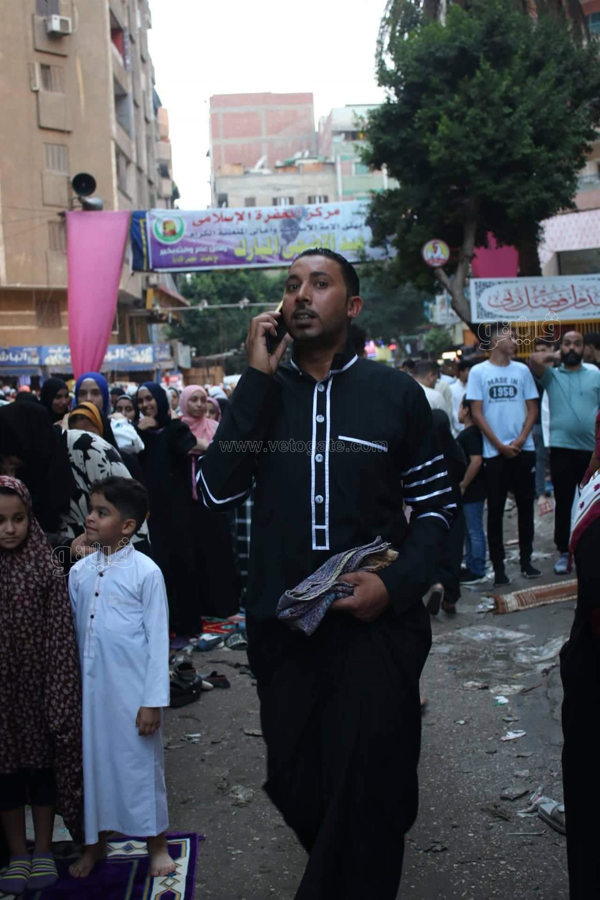 كنيسة ومسجد وشلالات البلالين..صلاة العيد في المعادي شكل تاني (27)