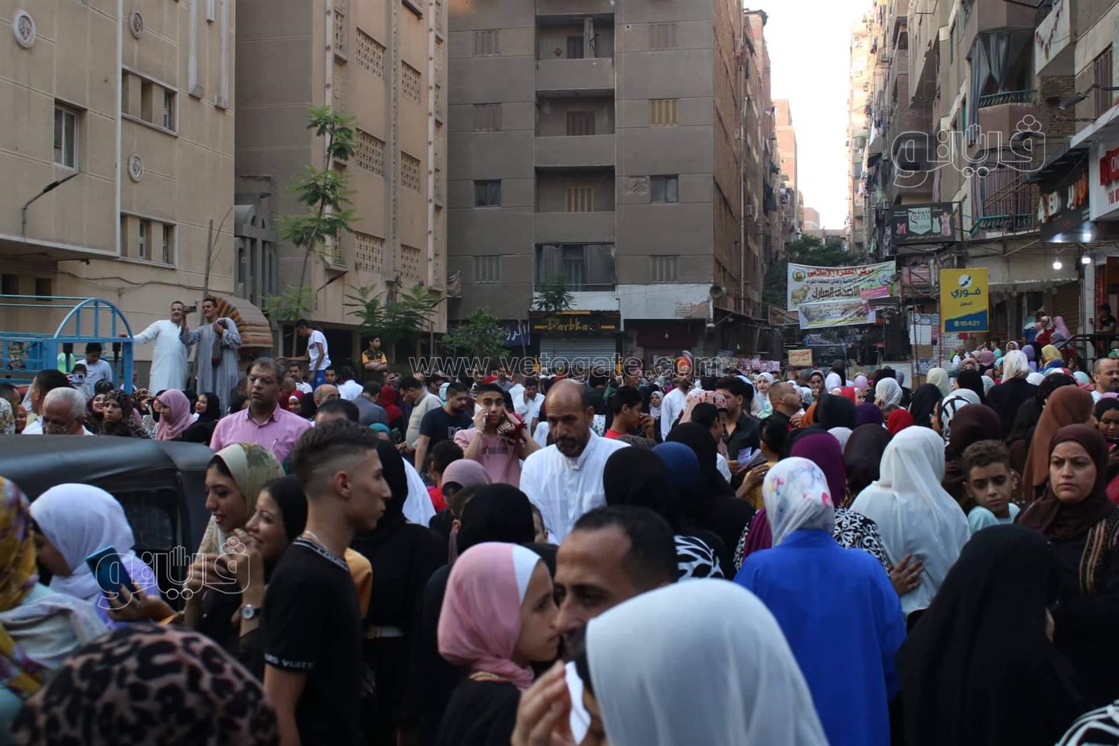 كنيسة ومسجد وشلالات البلالين..صلاة العيد في المعادي شكل تاني (34)