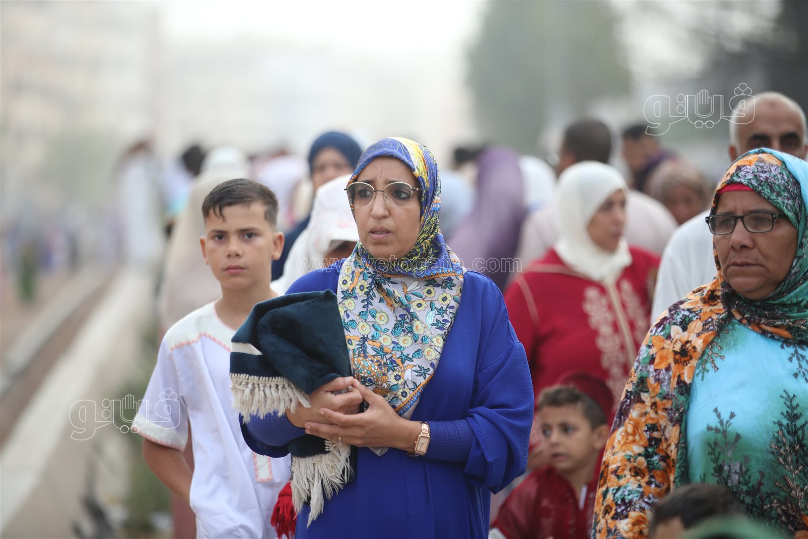  المغاربة يؤدون صلاة عيد الأضحى في ساحة مولاي رشيد (29)