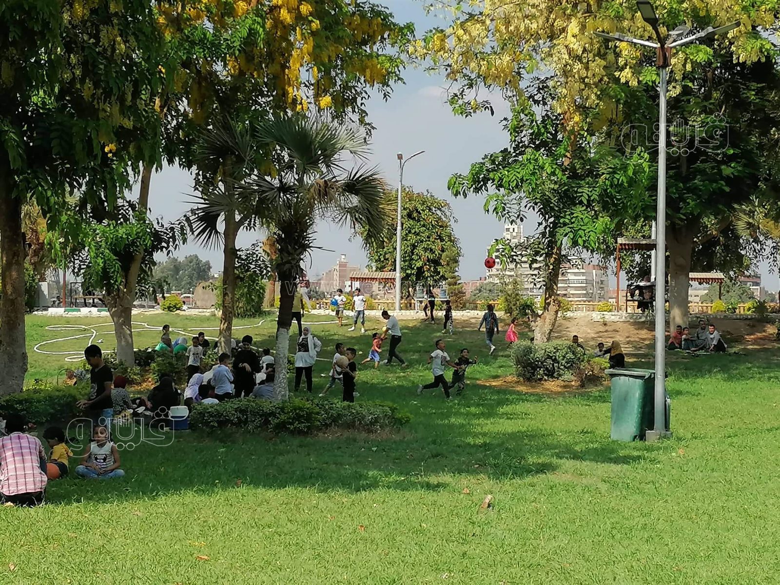 قعدة النيل والملاهي.. أبرز مظاهر احتفال زوار القناطر الخيرية بثالث أيام العيد (14)