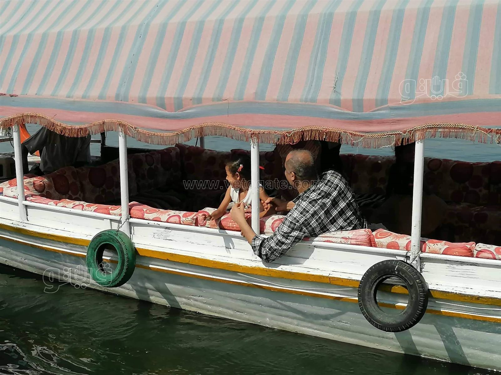 قعدة النيل والملاهي.. أبرز مظاهر احتفال زوار القناطر الخيرية بثالث أيام العيد (37)