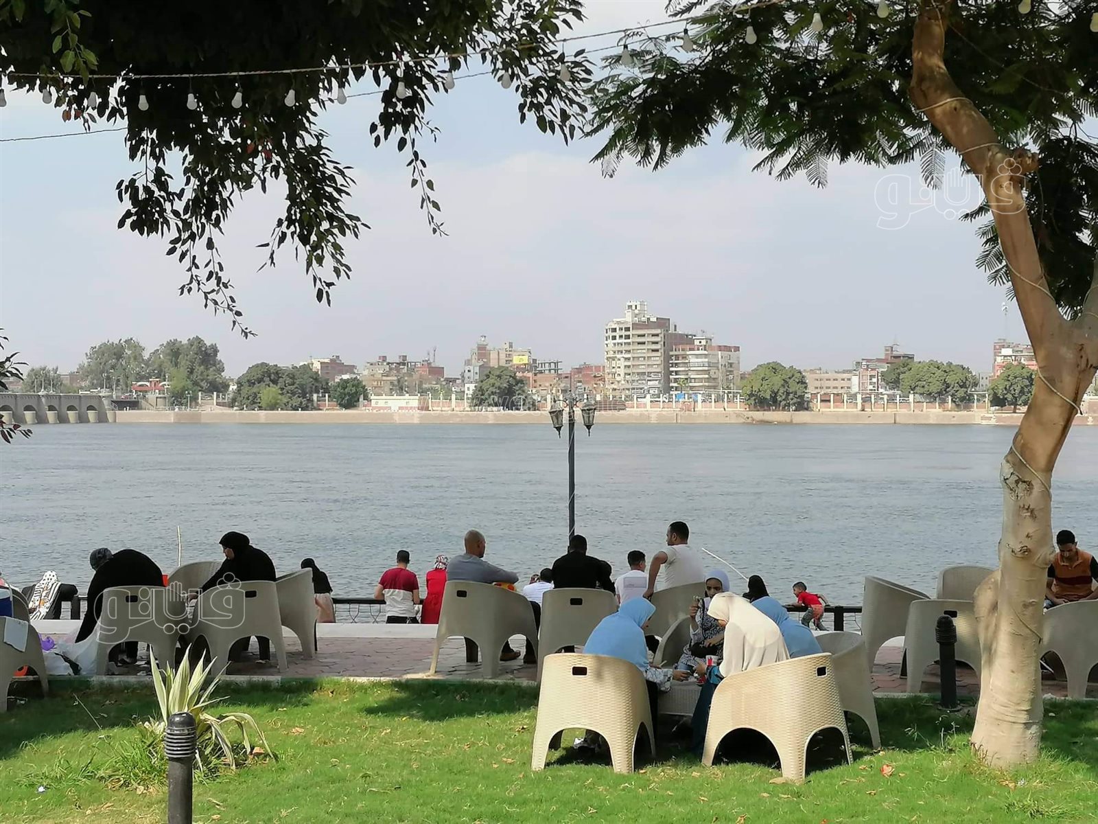 قعدة النيل والملاهي.. أبرز مظاهر احتفال زوار القناطر الخيرية بثالث أيام العيد (38)