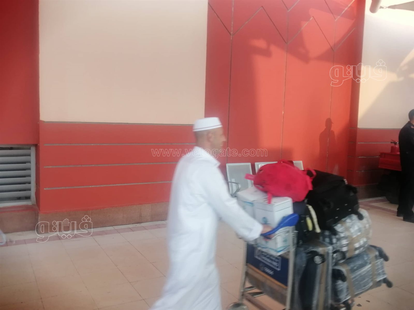 مطار القاهرة يستقبل أولى رحلات عودة حجاج بيت الله الحرام (15)