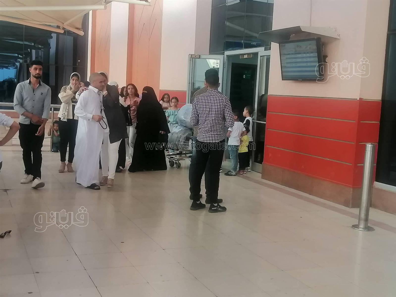 مطار القاهرة يستقبل أولى رحلات عودة حجاج بيت الله الحرام (17)
