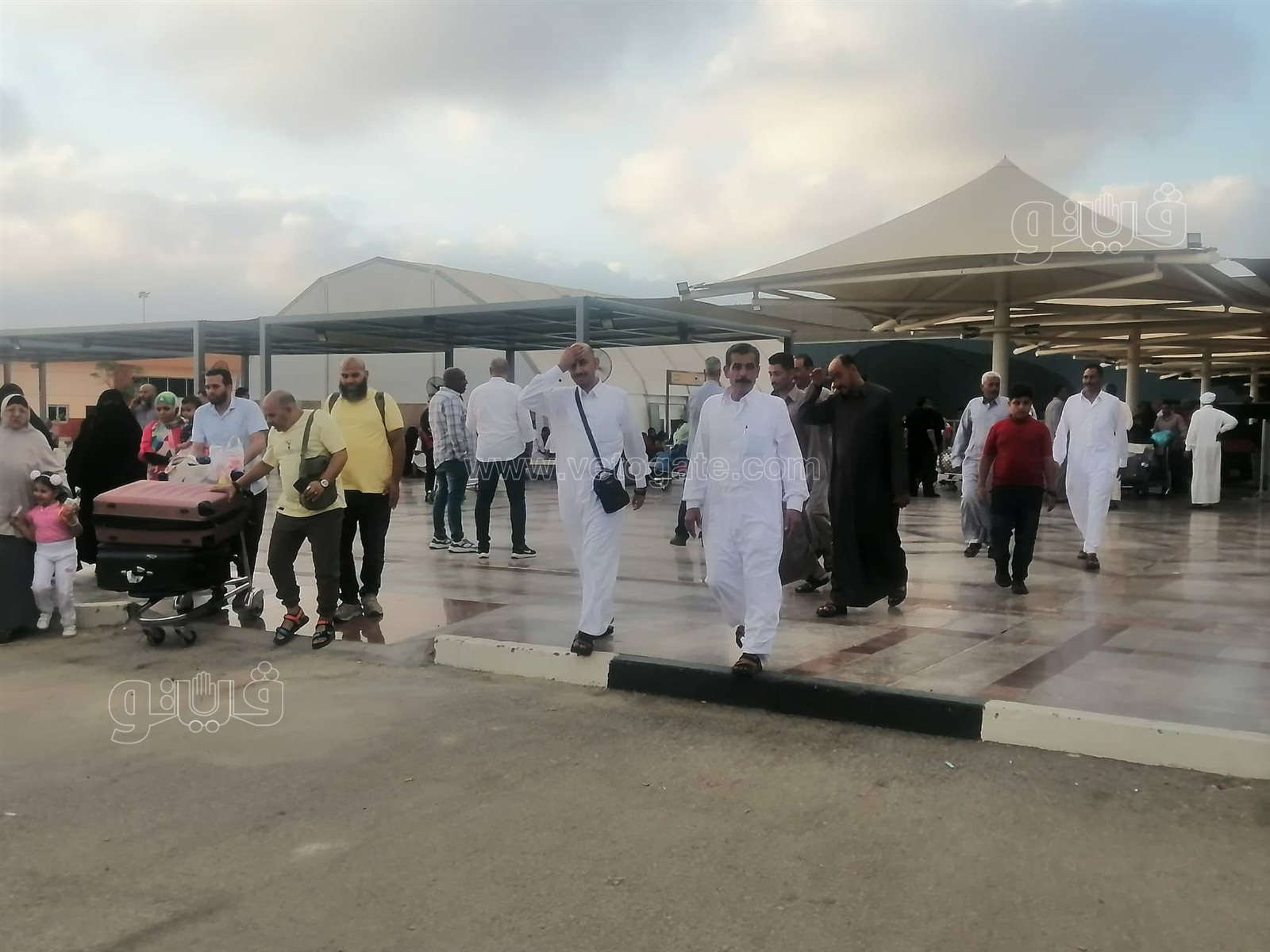 مطار القاهرة يستقبل أولى رحلات عودة حجاج بيت الله الحرام (19)