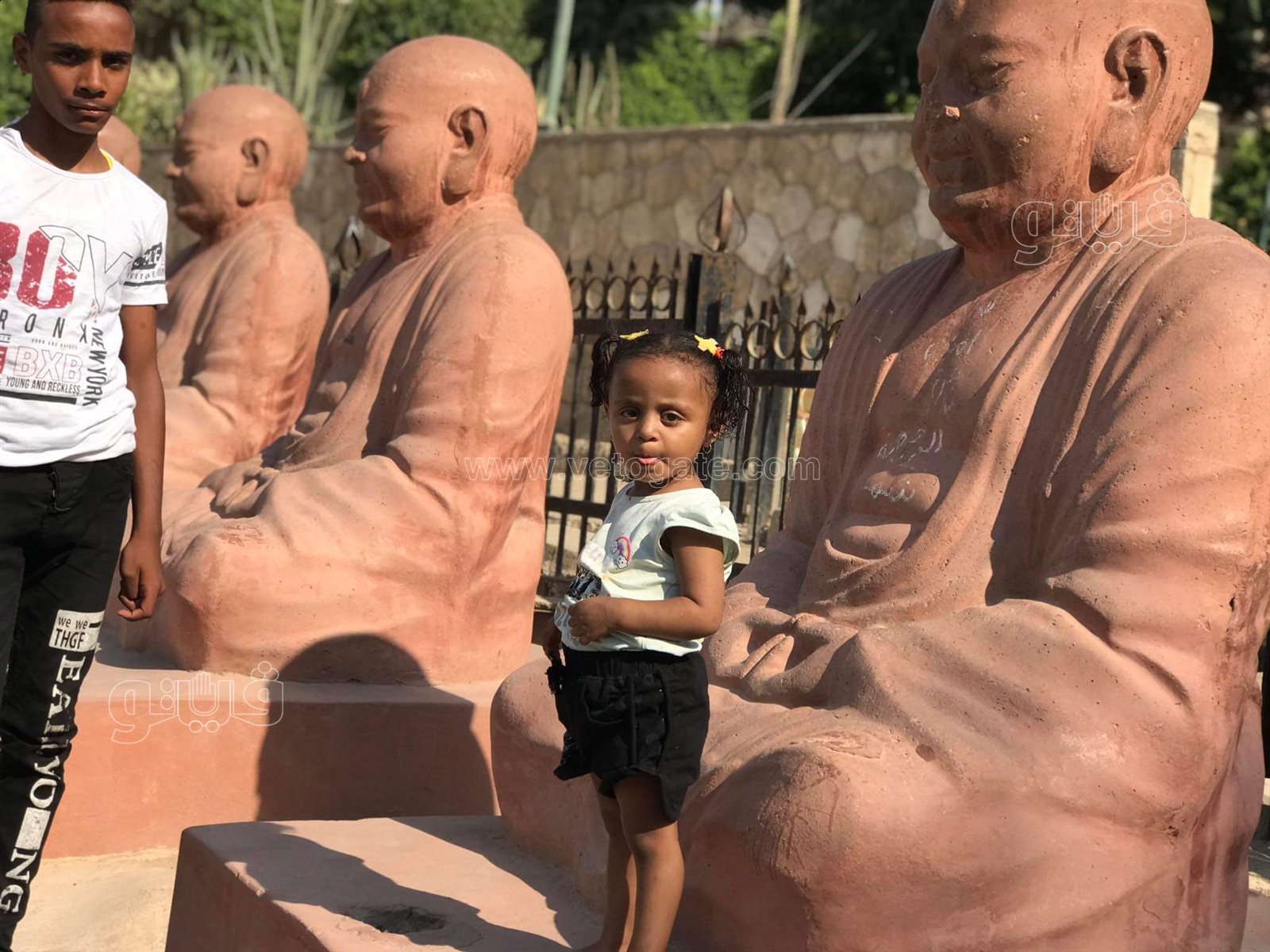 رسم التاتو وأقنعة الحيوانات والملاهي أبرز مظاهر الفرحة في الحديقة اليابانية (6)