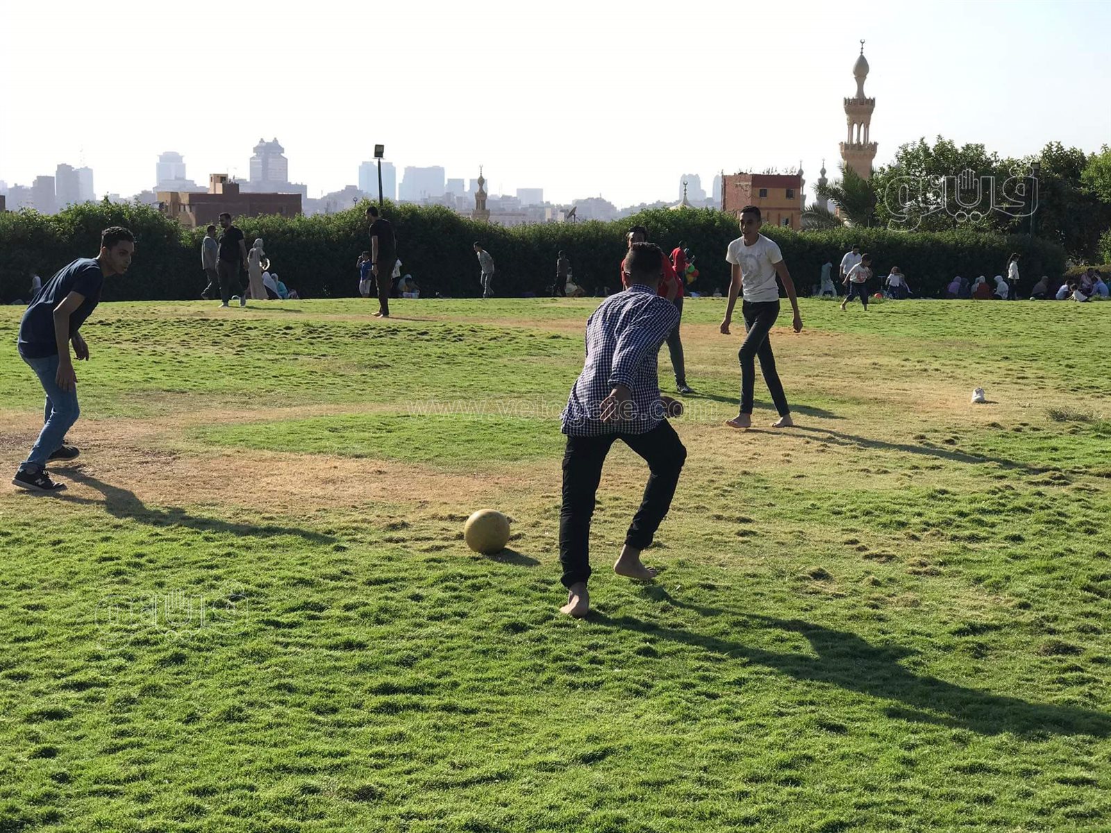 كرة القدم والباتيناج يسيطران على احتفالات إجازة العيد بحديقة الأزهر (5)